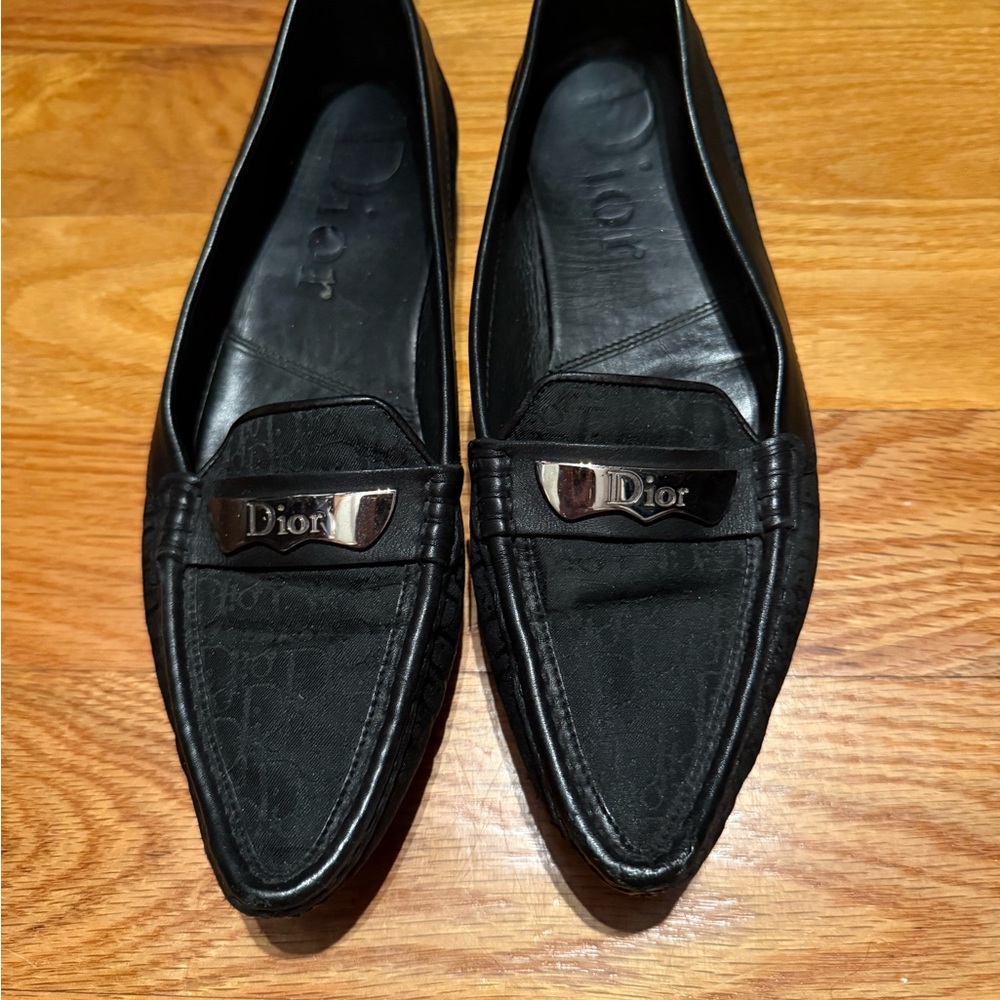 Authentic Dior Woman  Elegant Black Slip-On Loafers